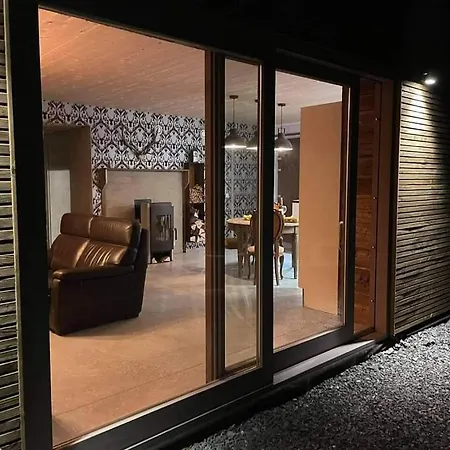 Hirschenhof * Léglise