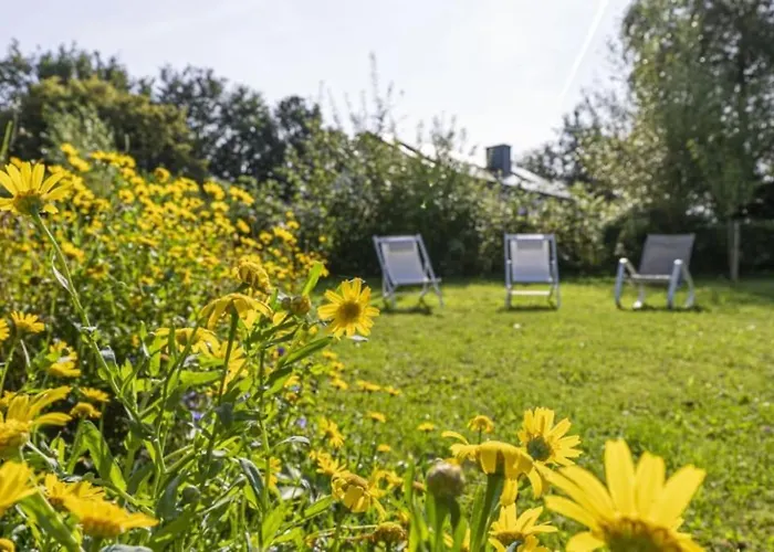 Hirschenhof * Leglise