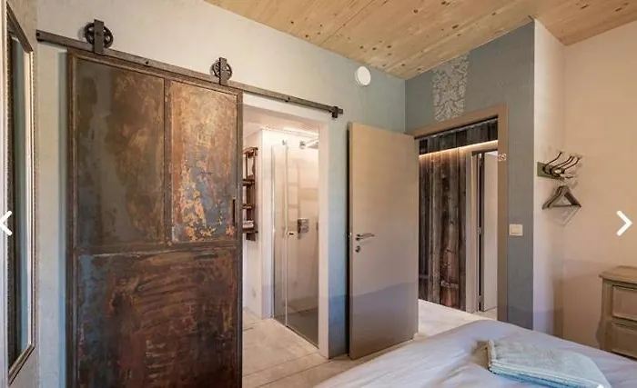 Hirschenhof * Leglise